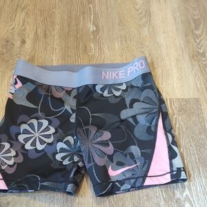 Nike Youth Large Girls Spandex Shorts